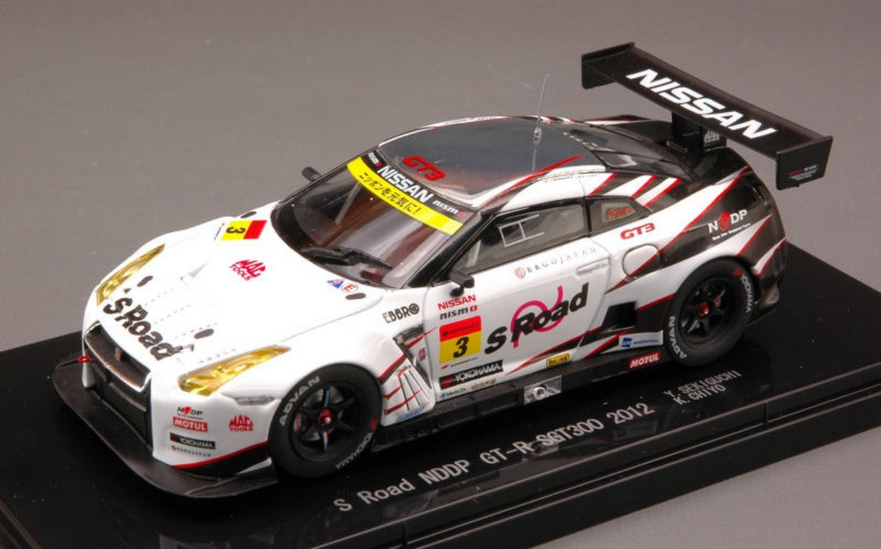 SCALE MODEL COMPATIBLE WITH NISSAN R35 GT-R N.3 SUPER GT500 SEKIGUCHI-CHIYO 1:43 EBBRO EB44746