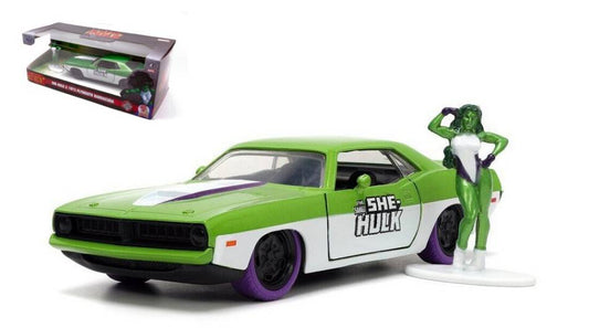 MODELLINO IN SCALA COMPATIBILE CON PLYMOUTH BARRACUDA "THE SAVAGE SHE HULK" W/FIGURE GREEN/WHITE 1:32 JADA TOYS JADA253223020