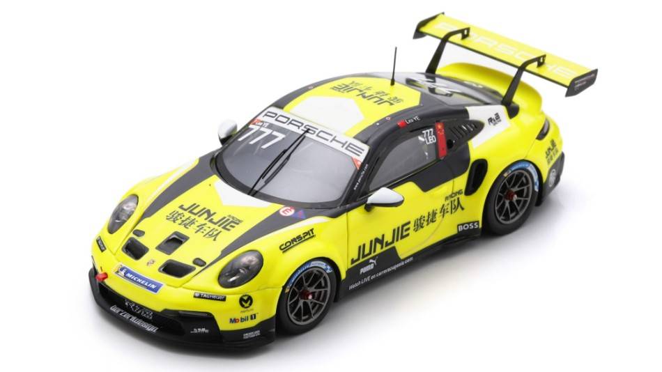 MODELLINO IN SCALA COMPATIBILE CON PORSCHE 911 GT3 N.777 CARRERA CUP ASIA CHAMPION 2022 LEO YE 1:43 SPARK MODEL SA269