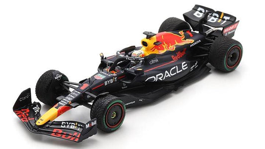 MODELLINO IN SCALA COMPATIBILE CON RED BULL MAX VERSTAPPEN 2022 N.1 WINNER JAPAN GP W/N.1/W.CH.BOARD 1:43 SPARK MODEL S8551