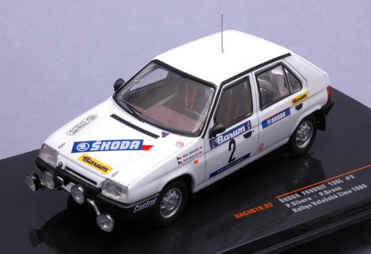 SCALE MODEL COMPATIBLE WITH SKODA FAVORIT 136 L N.2 RALLY VALASSKAA ZIMA 1989 SIBERA/GROSS 1:43 IXO MODEL RAC407B.22