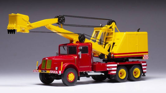 SCALE MODEL COMPATIBLE WITH TATRA 111 D030 A 1958 RED 1:43 IXO MODEL TRU042