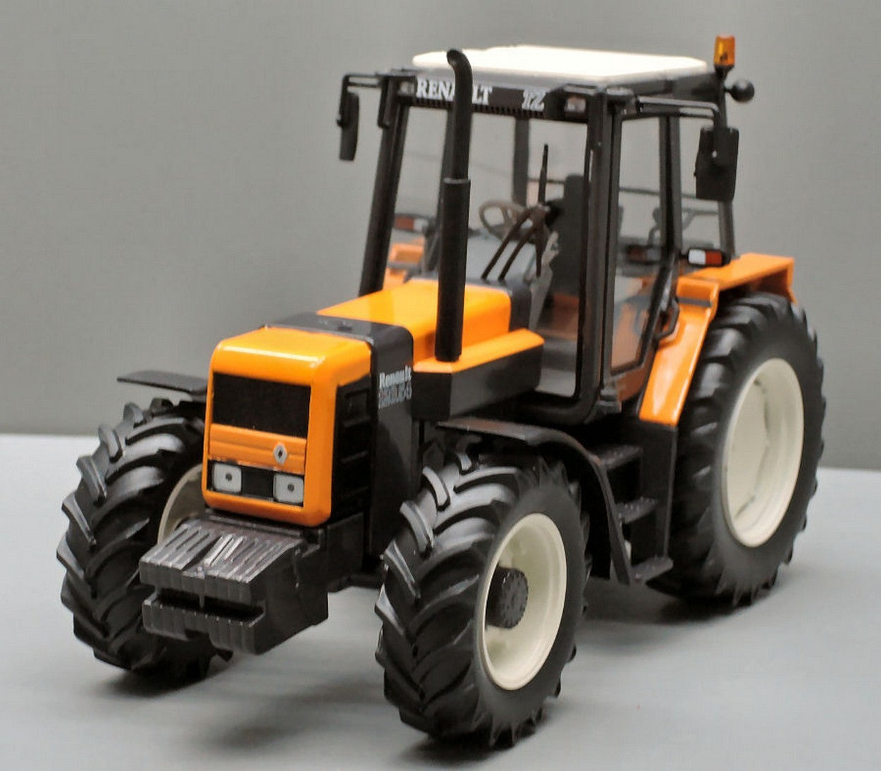 SCALE MODEL COMPATIBLE WITH RENAULT 120 54 TZ TRACTOR 1:32 REPLICAGRI REPLI122