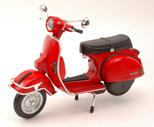 SCALE MODEL COMPATIBLE WITH VESPA P 200 E 1978 RED 1:12 NEW RAY NY42123R