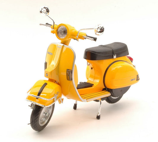 SCALE MODEL COMPATIBLE WITH VESPA P 200 E 1978 YELLOW 1:12 NEW RAY NY42123Y